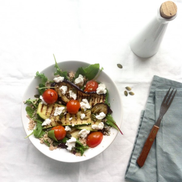 Salade gegrilde aubergine, geitenkaas