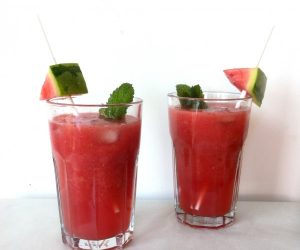 watermeloen-aardbei cocktail