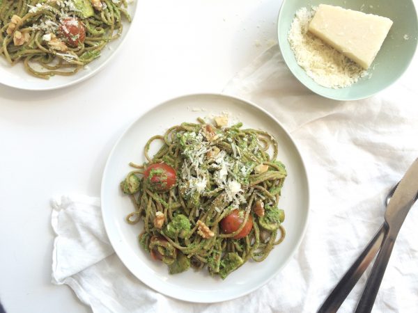 spelt pasta met spinazo pesto