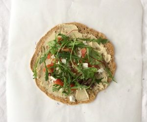 Wrap met humus, groenten en rucola
