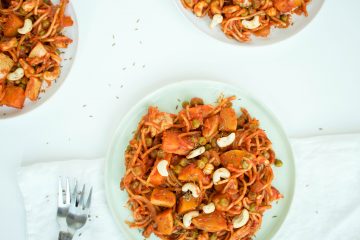 Spelt pasta met pompoen-tomatensaus