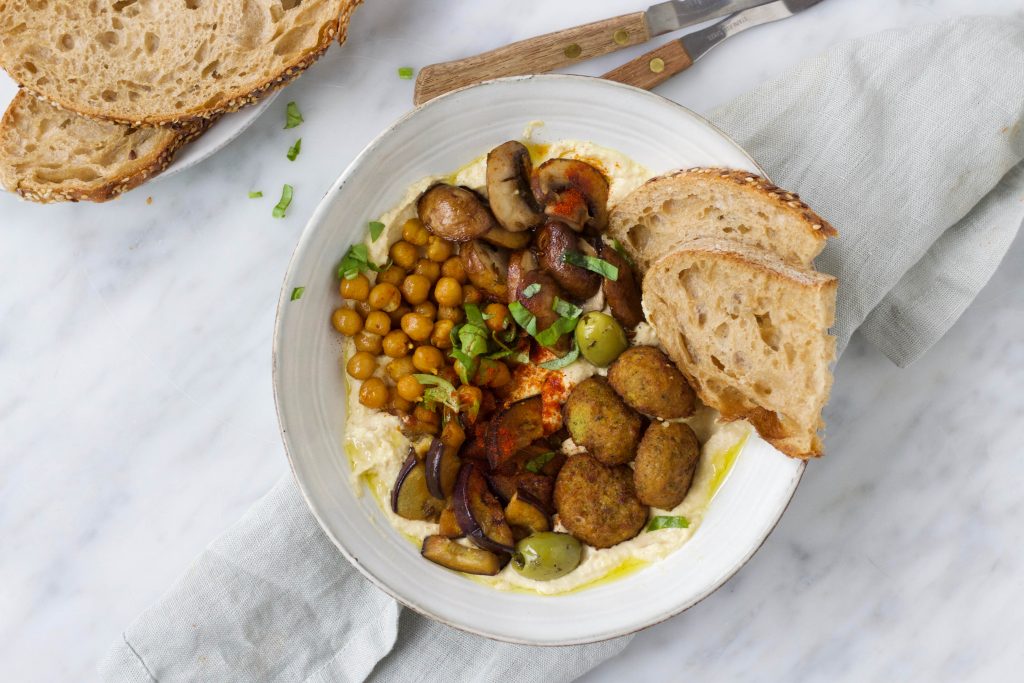 Hummus plate falafel