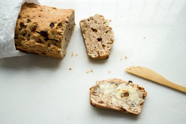 noten-rozijnenbrood