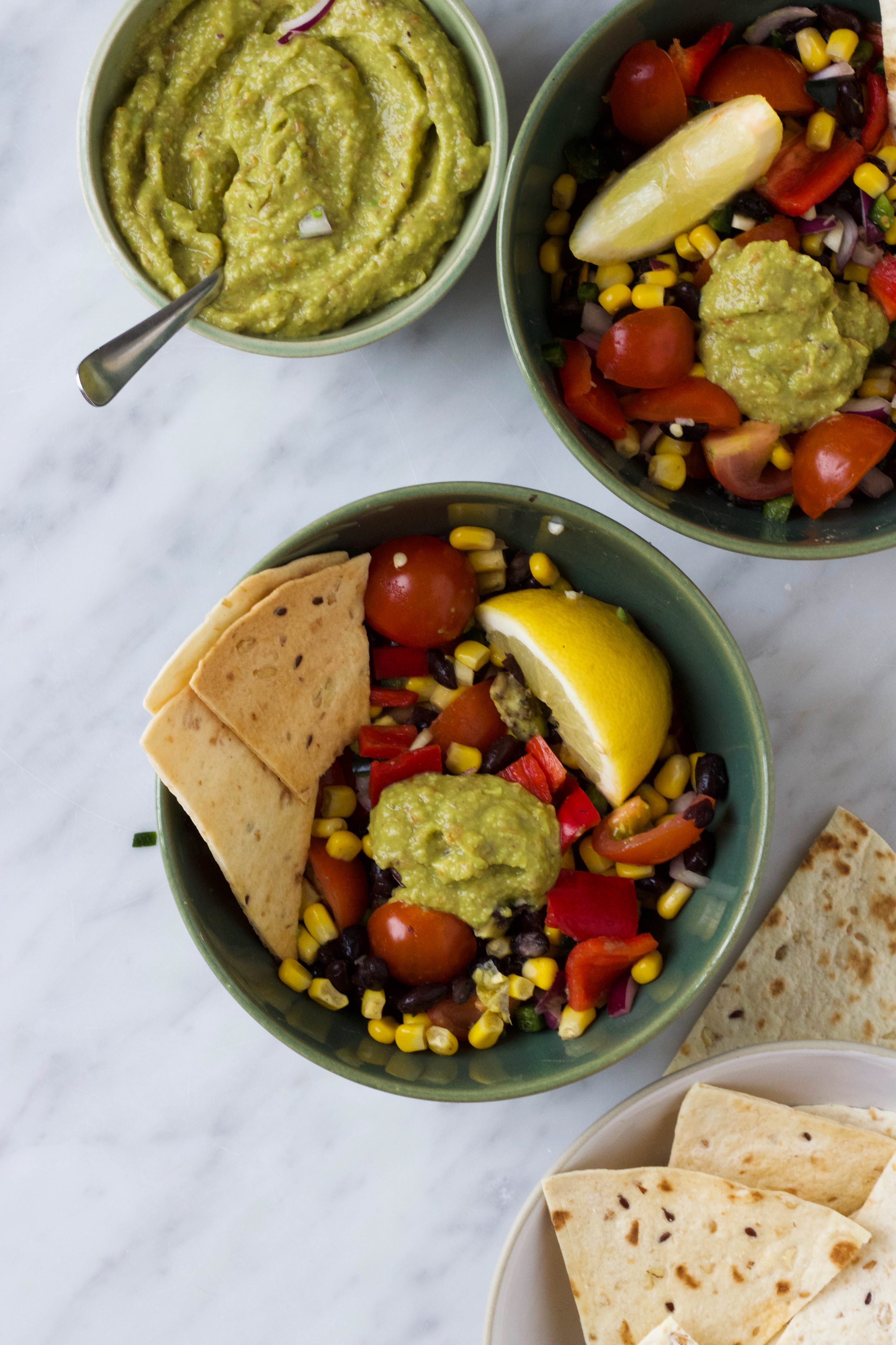 Mexicaanse tortilla salade guacamole