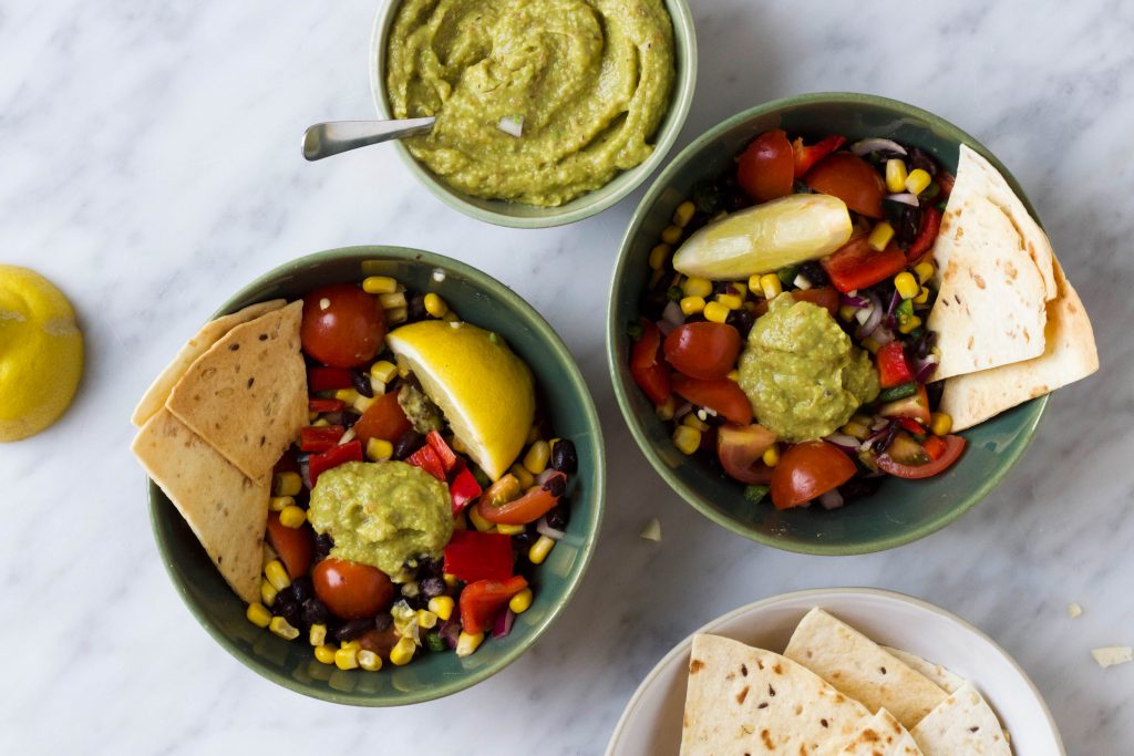 Mexicaanse tortilla salade guacamole