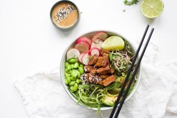 Vegan poke bowl