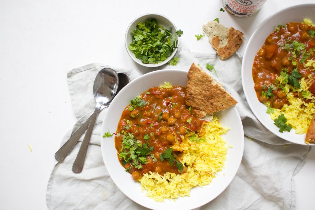 Vegetarische curry madras van blik