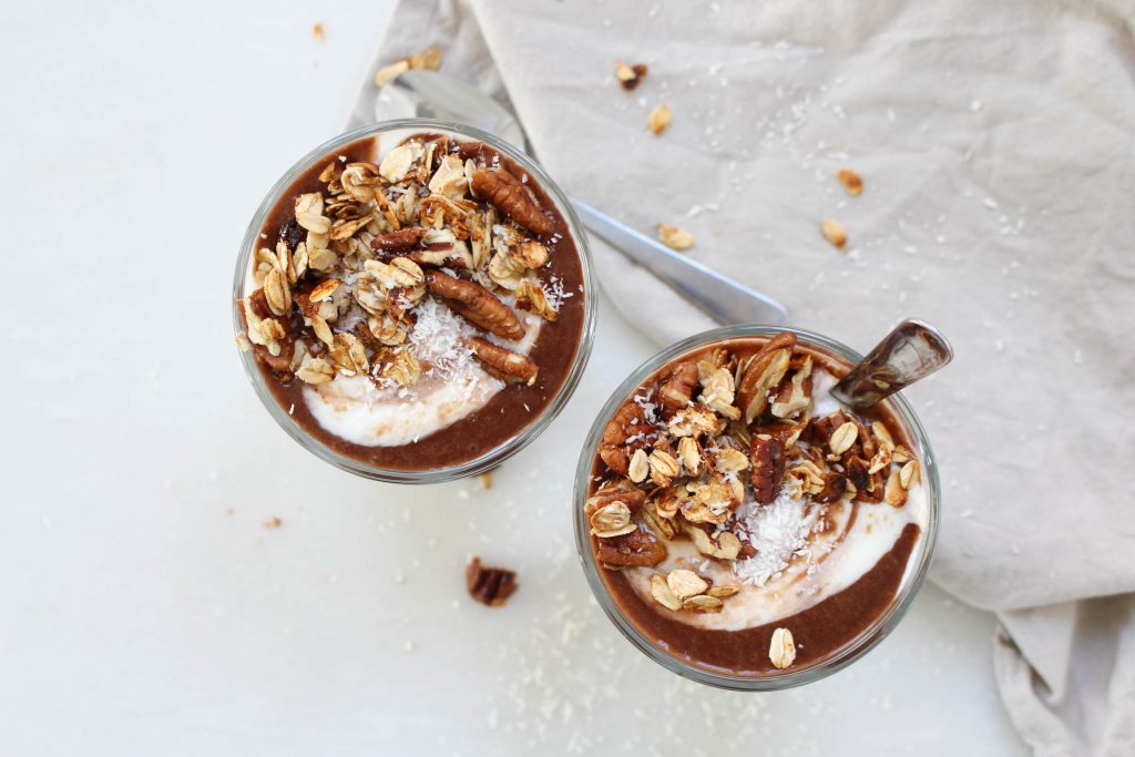 yoghurt-choco swirl granola