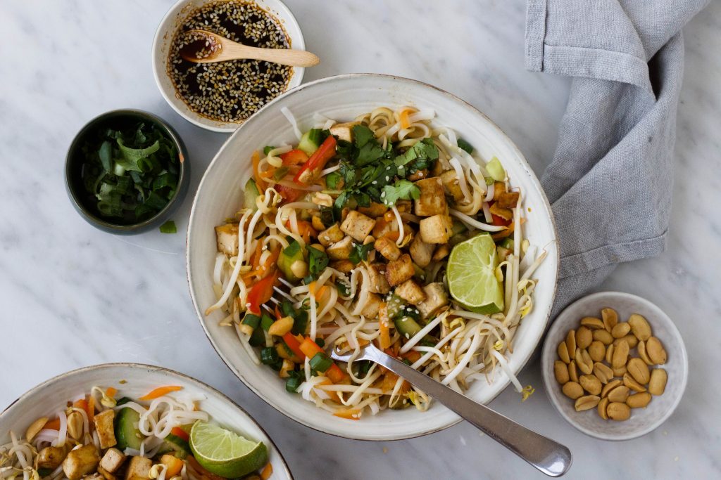 Thaise noedelsalade tofu