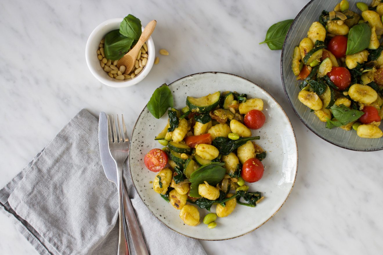 Gnocchi met pesto, spinazie en pijnboompitten Feelgoodbyfood