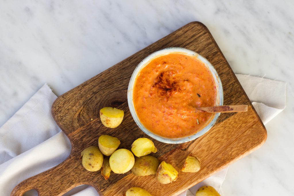 Paprika-yoghurt dip met chili