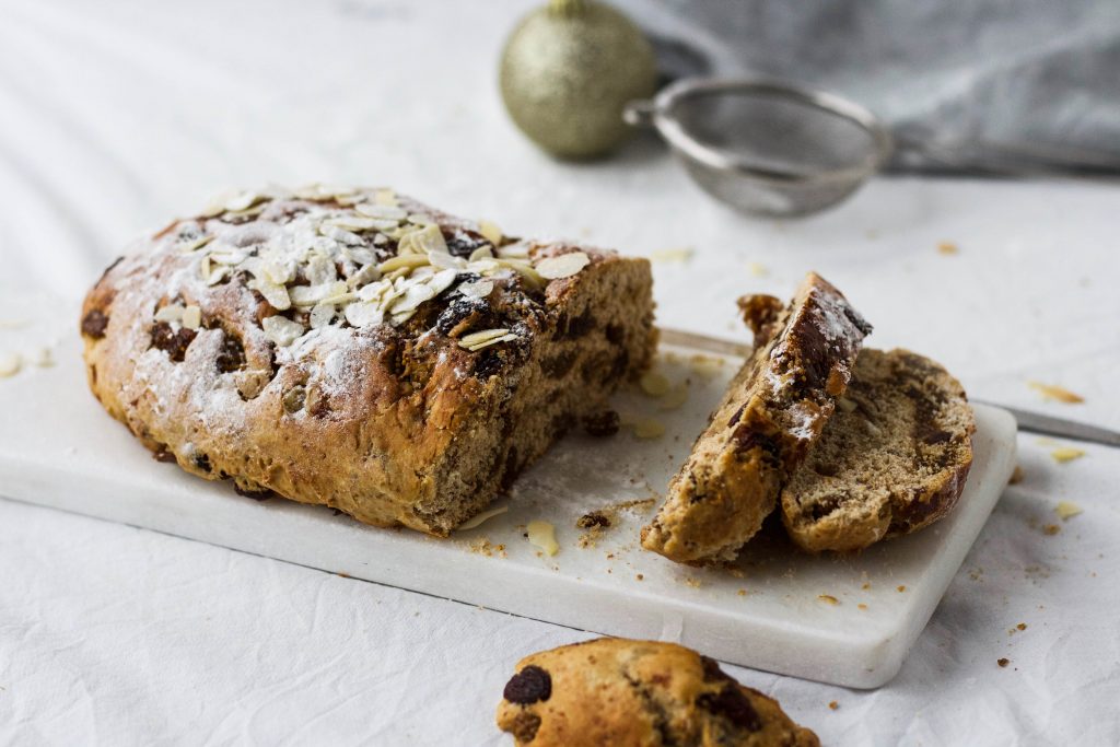 Kerstbrood rozijnen vijgen noten