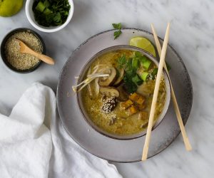 groene curry soep met noedels