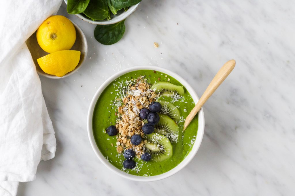 Green smoothie bowl 