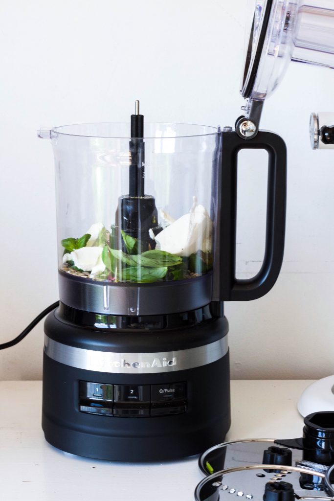 Courgetti met ricotta pesto met Kitchenaid foodprocessor