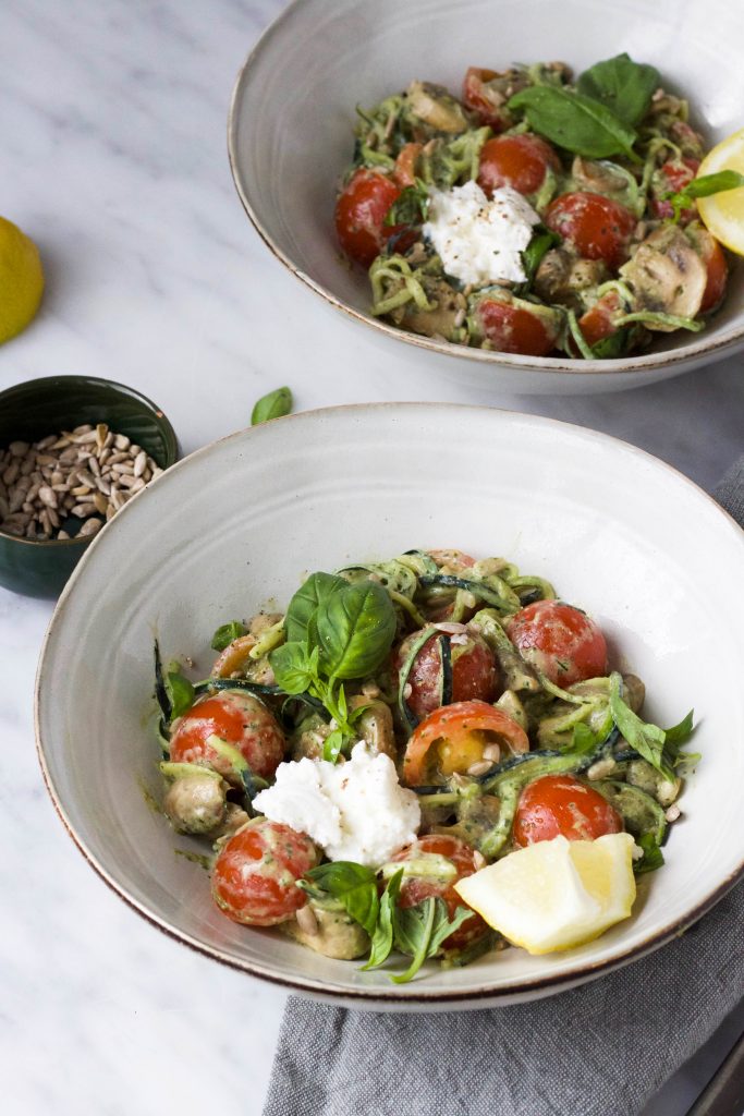 Courgetti met ricotta pesto