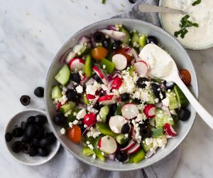 Griekse salade tzatziki