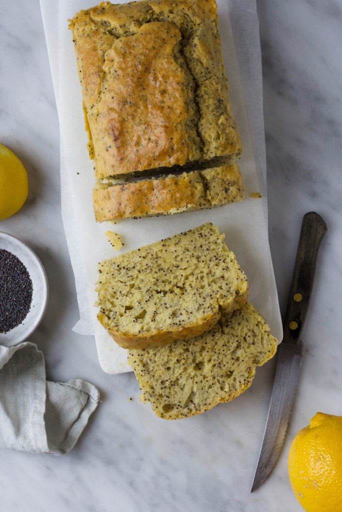 Lemon poppy seed cake