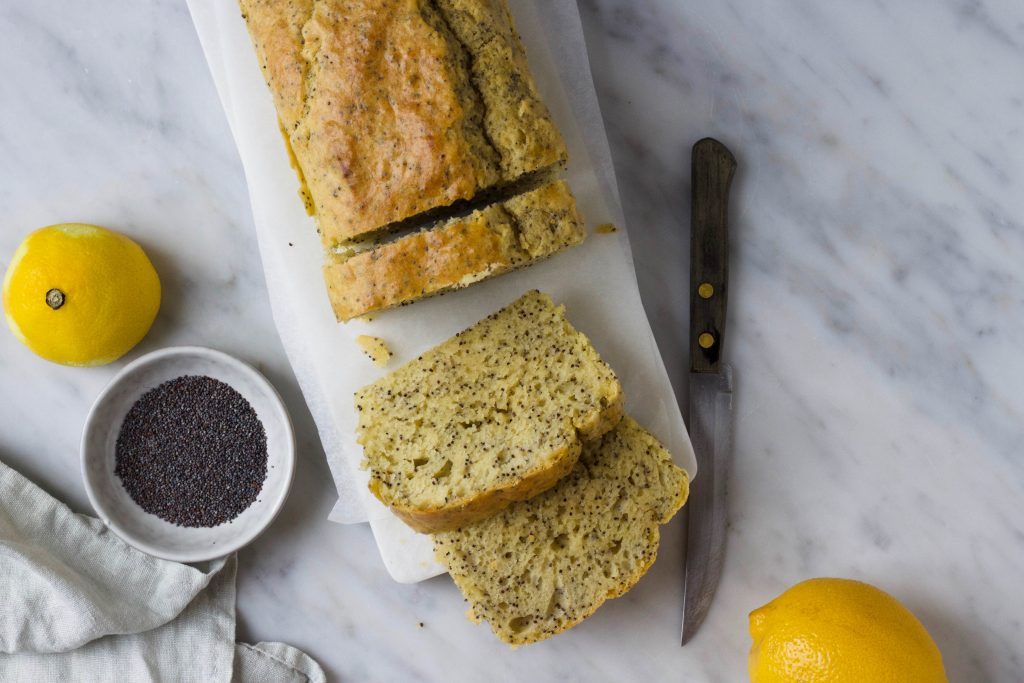 Lemon poppy seed cake