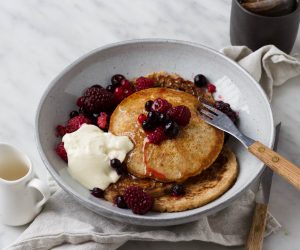 vegan pancakes fruit