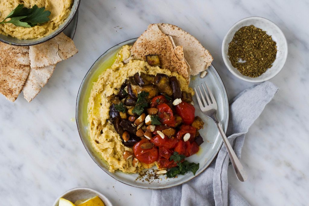 hummus gegrilde aubergine 