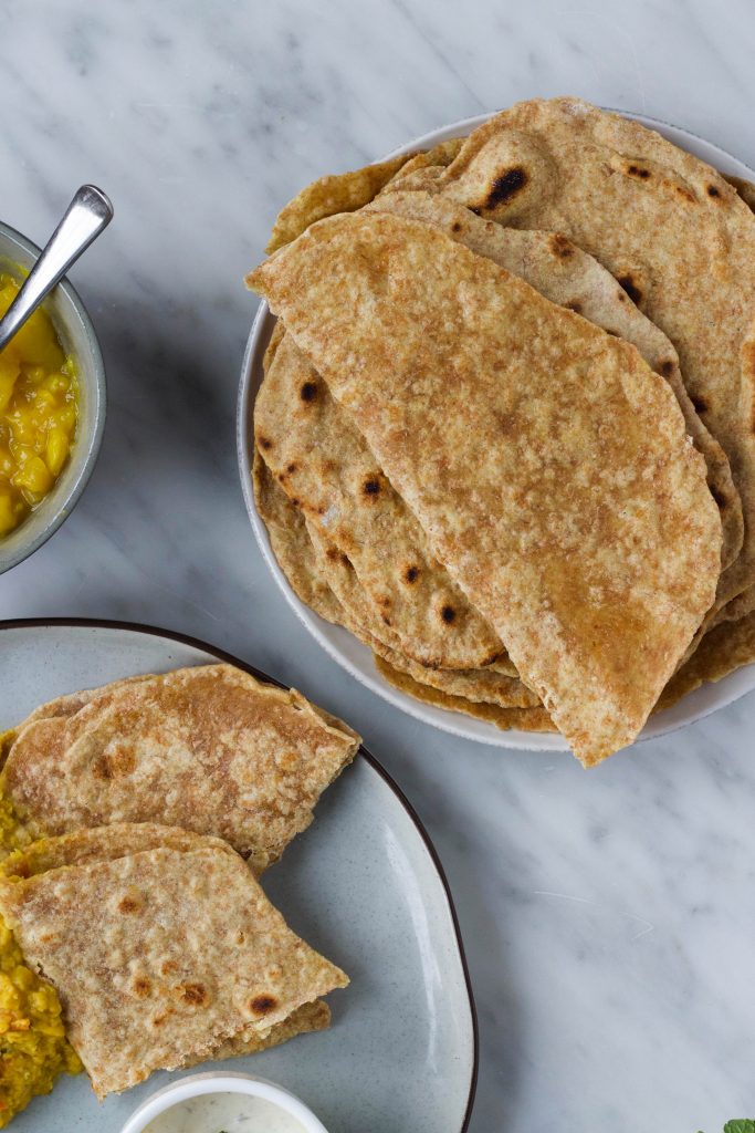 Indiase dahl brood chutney