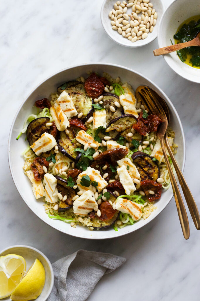 Aubergine halloumi salade